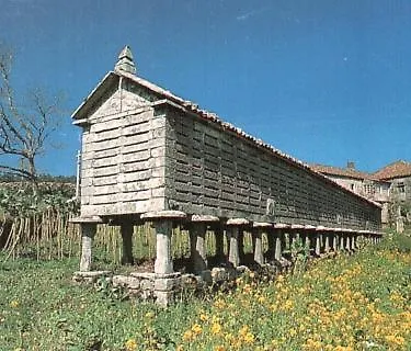 Plaza * Quintáns